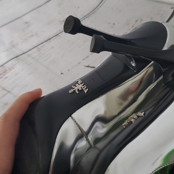 Prada - Picture 13 of 14